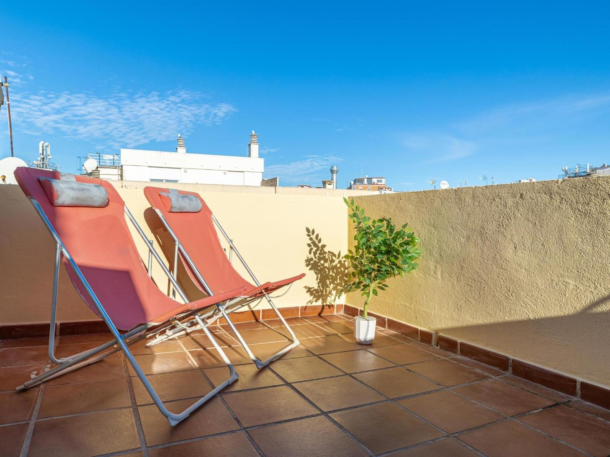 H2M Lazcano With Sunny Terrace In Old Town Malaga Exterior photo