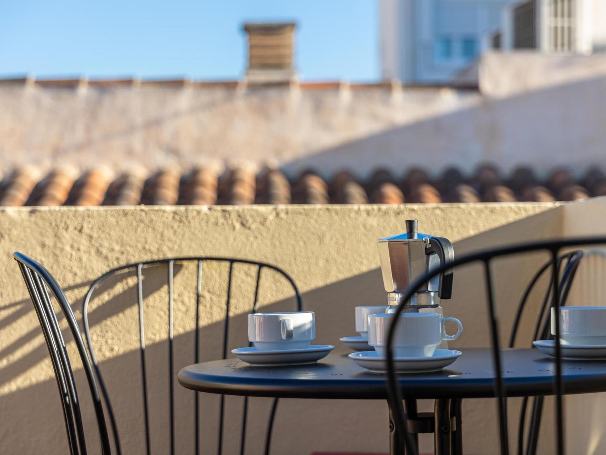 H2M Lazcano With Sunny Terrace In Old Town Malaga Exterior photo